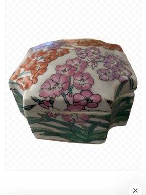 Vintage Handpainted Porcelain Floral Trinket Box Octagonal Japanese